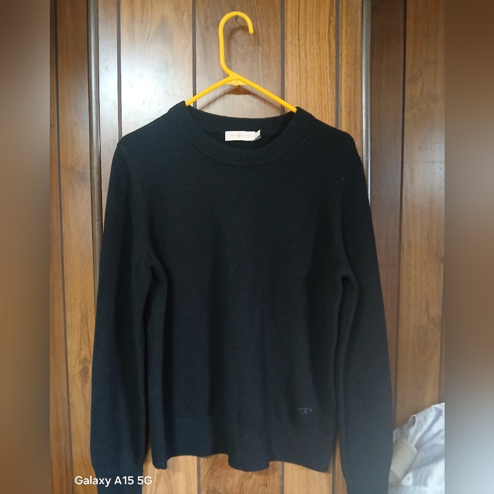 Tory Burch 100% Cashmere  Classic  Black Crewneck Sweater